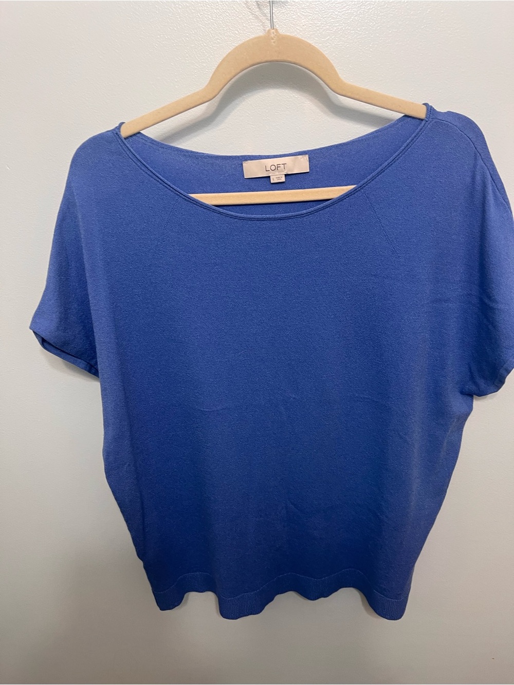 LOFT Short Sleeve Scoop Neck Top in Blue